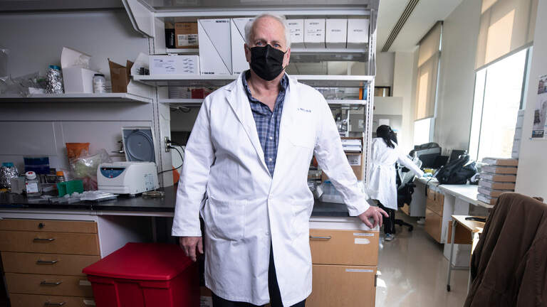 Top coronavirus researcher Ralph Baric will retire from UNC-Chapel Hill