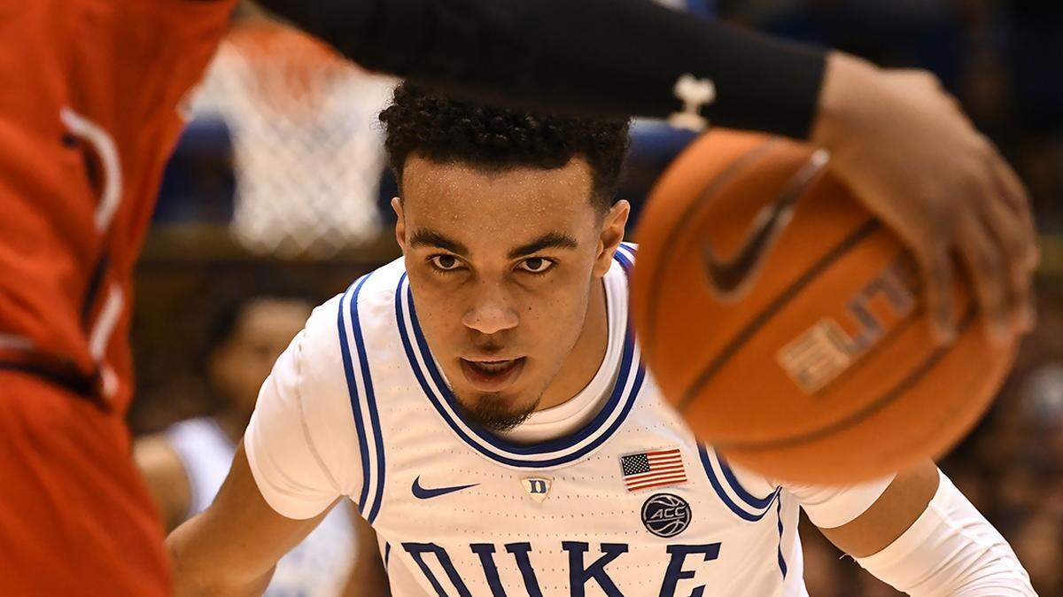 Duke Blue Devils guard Tre Jones (3) is focused on defense as St. John’s guard Shamorie Ponds (2) moves the ball up the court in the first half. Duke defeated St. John’s 91-61at Cameron Indoor Stadium In Durham, N.C. Saturday, Feb. 2, 2019.