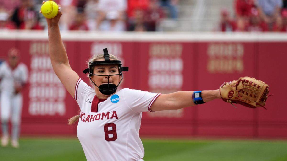 Oklahoma’s Isabella Smith (8) pitches during a softball game in the Norman Regional of the NCAA Tournament between the University of Oklahoma Sooners (OU) and the California Golden Bears at Love’s Field in Norman, Okla., Sunday, May 18, 2025. Oklahoma won 12-1.