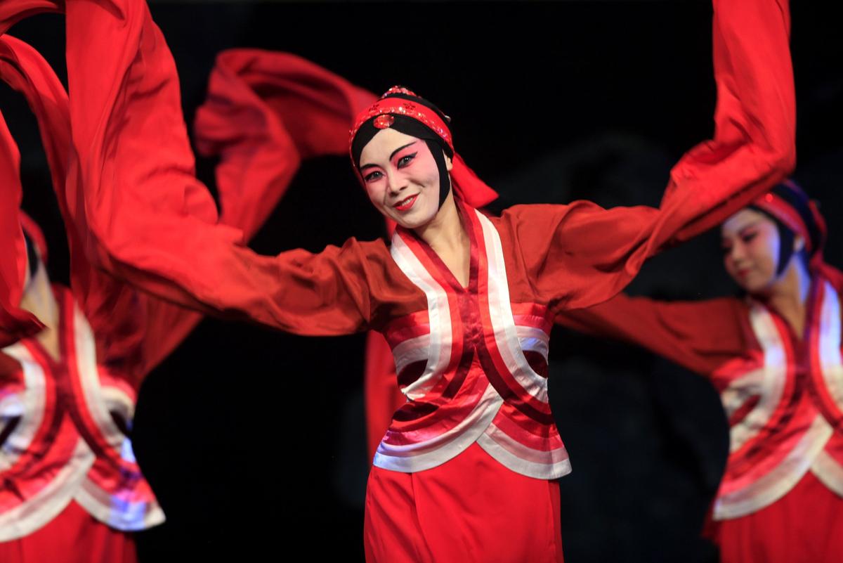 The International Festival of Raleigh highlights the cultural traditions of over 50 ethnic communities from around the Triangle Area with plenty of food, music, crafts, and activities. The festival takes place October 26-28th at Raleigh Convention Center.