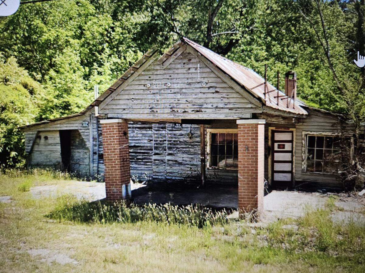 The Cotten country store on NC 54 in Morrisville before its teardown last week. Built in the 1930s, it stood as the rural community’s hub.