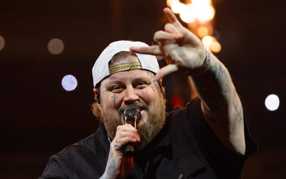 Jelly Roll thanks the crowd at Raleigh’s Lenovo Center, Friday night, Sept. 20, 2024.
