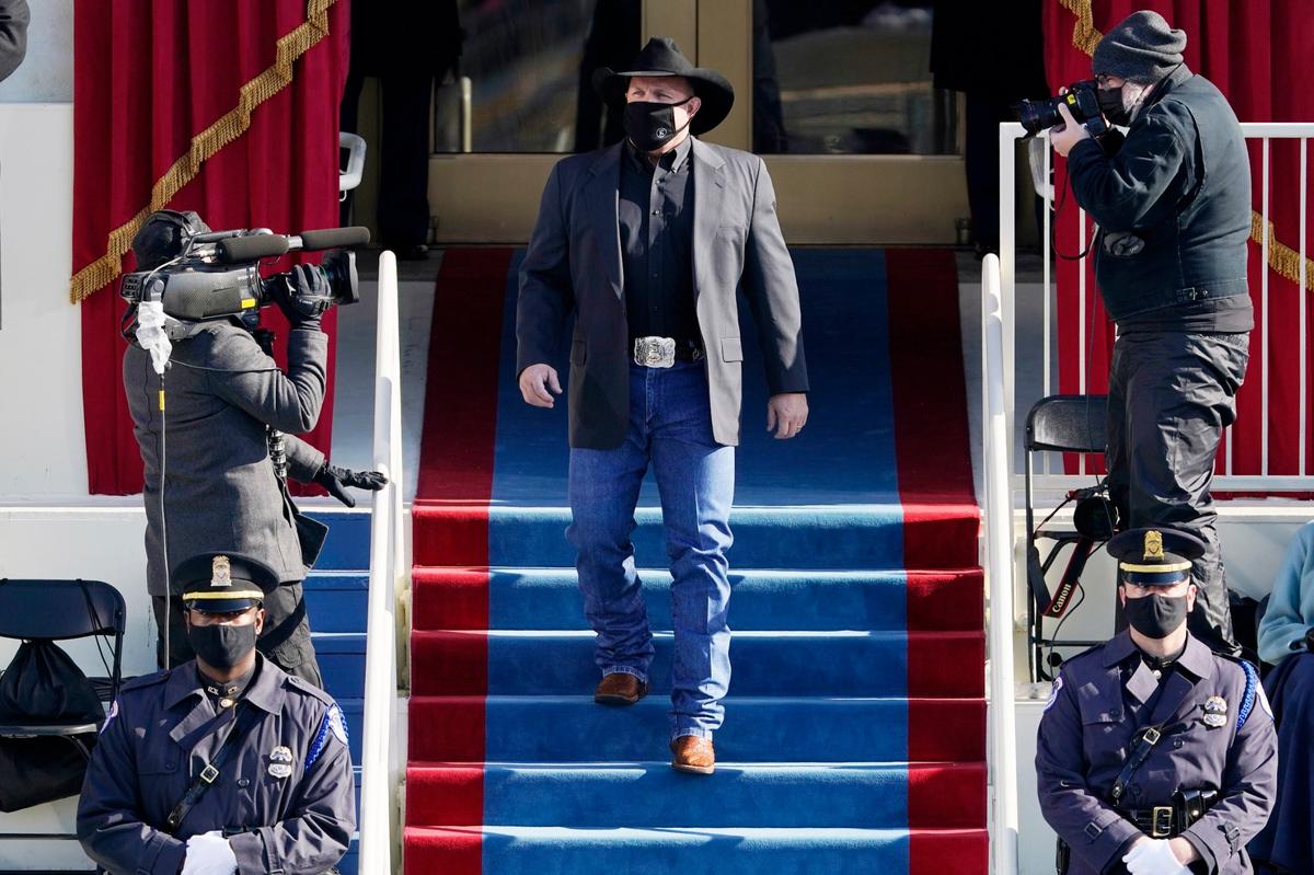Garth Brooks arrives to sing Amazing Grace during the 59th Presidential Inauguration at the U.S. Capitol in Washington, Wednesday, Jan. 20, 2021.