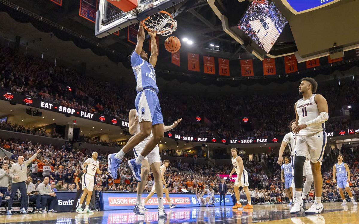 North Carolina forward Jarin Stevenson (15) dunks to give the Tar Heels a one point lead in the second half against Virginia on Saturday, January 24, 2026 at John Paul Jones Arena in Charlottesville, Va.