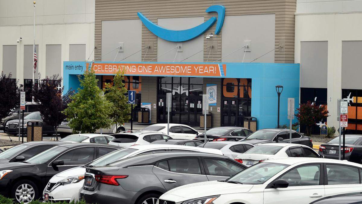 The outside of Amazon’s RDU1 facility in Garner, North Carolina.