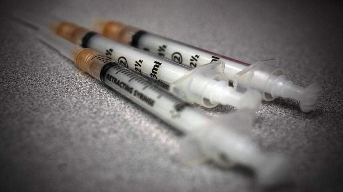 Critics say a bill pending in the NC Senate would effectively end safe-syringe programs in North Carolina. Syringe exchange programs allow drug addicts to obtain clean needles and syringes. Advocates say such programs decrease drug use, curb HIV infection rates, and keep law enforcement officers from being stuck by contaminated needles in the field.