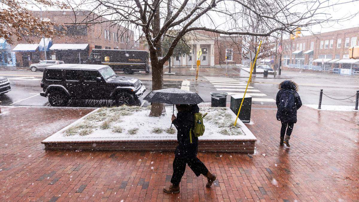 NC governor warns storm ‘will certainly disrupt your daily life’ as snow begins in Raleigh