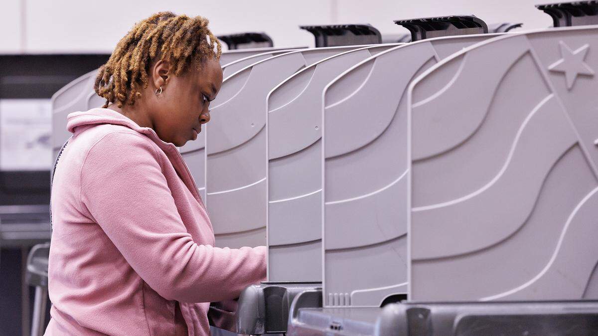North Carolina Central University sophomore Trinity Jones votes at the Turner Law Building polling location on Election Day, Tuesday, March 3, 2026, in Durham, N.C.