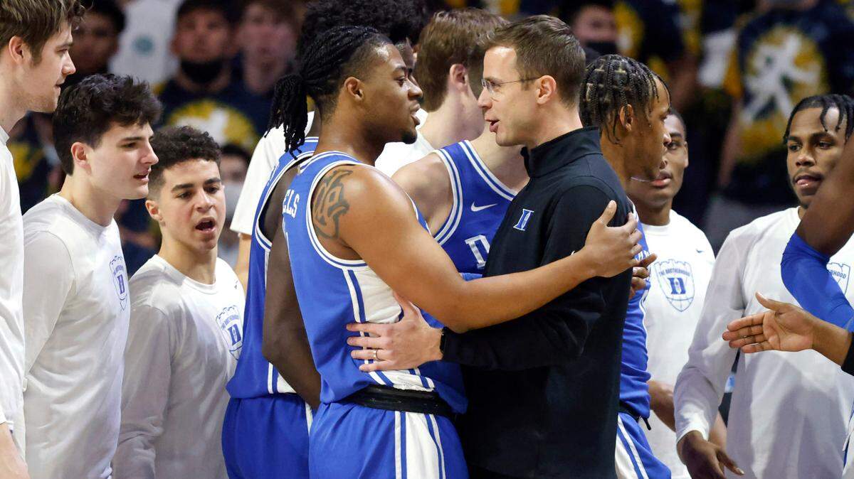Duke associate head coach Jon Scheyer talks with Trevor Keels (1) during the first half of Duke’s game against Wake Forest at LJVM Coliseum in Winston-Salem, N.C., Wednesday, January 12, 2022.