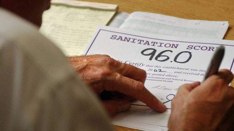 Spider webs, pesticide & unlabeled food: Latest Charlotte restaurant inspections