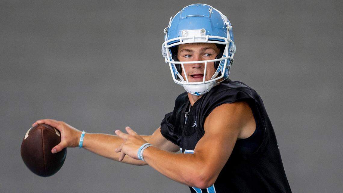 North Carolina quarterback Drake Maye (10) looks for a receiver during the Tar Heels’ first practice of the season on Wednesday, August 2, 2023 in Chapel Hill, N.C.