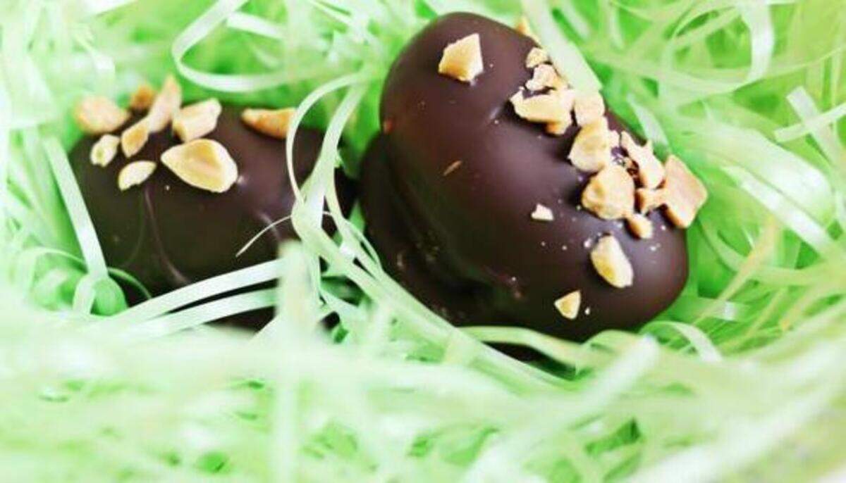 
Peanut Butter Easter Eggs can be made with smooth or crunchy peanut butter.
