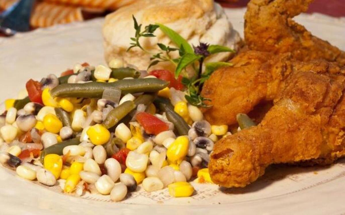 
Summer Bean Ragout is a very simple recipe that celebrates this last bit of summer.
