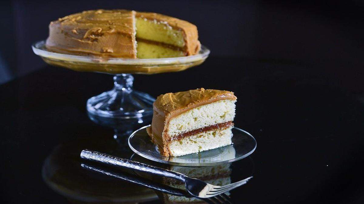 Kathleen Purvis tackles her aunt's famous caramel cake and discovers tricks for making caramel.