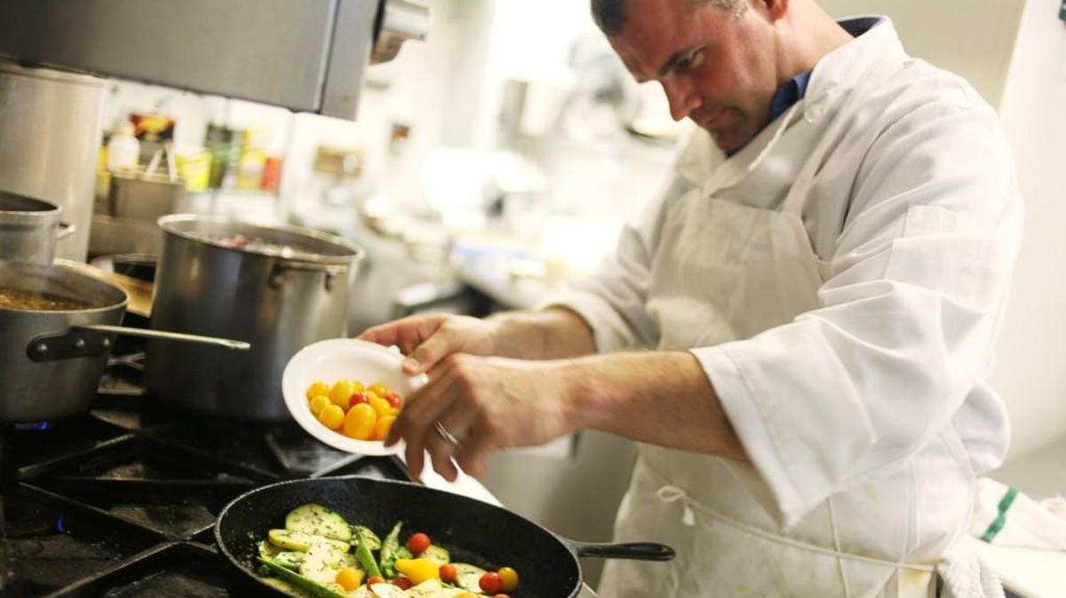 Chef Jake Wolf of Capital Club 16 announced this week he will close the popular Raleigh restaurant after 14 years.