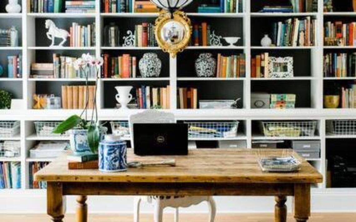 How to make library a room’s focal point