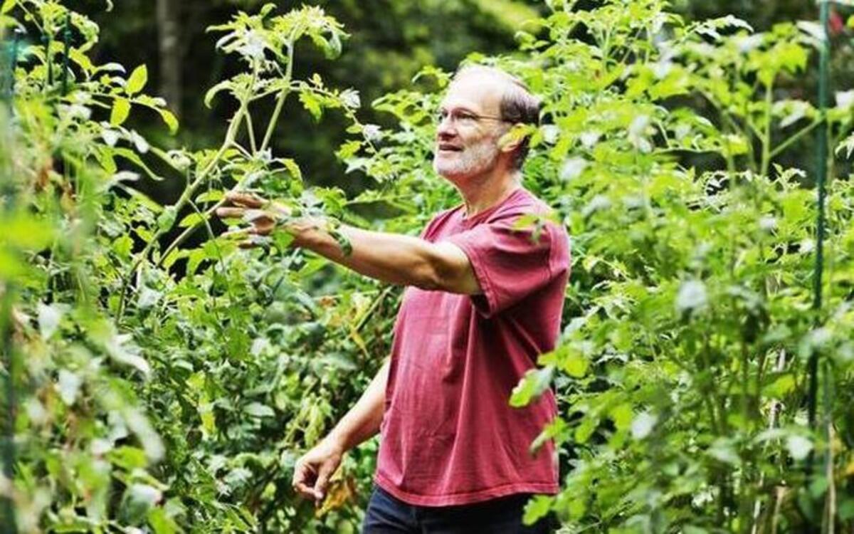 Craig LeHoullier, aka the NC Tomato Man, will be speaking June 21 at the JC Raulston Arboretum.