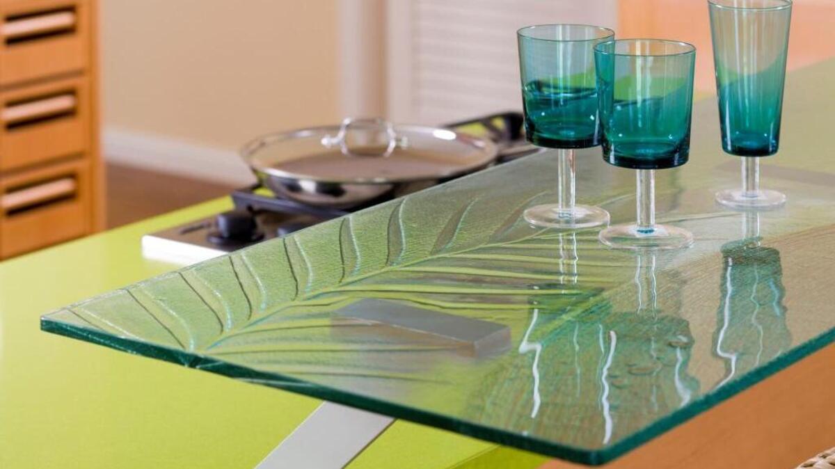 Leslie Cohen’s biggest design risk involved a glass countertop with a textured undercoating.