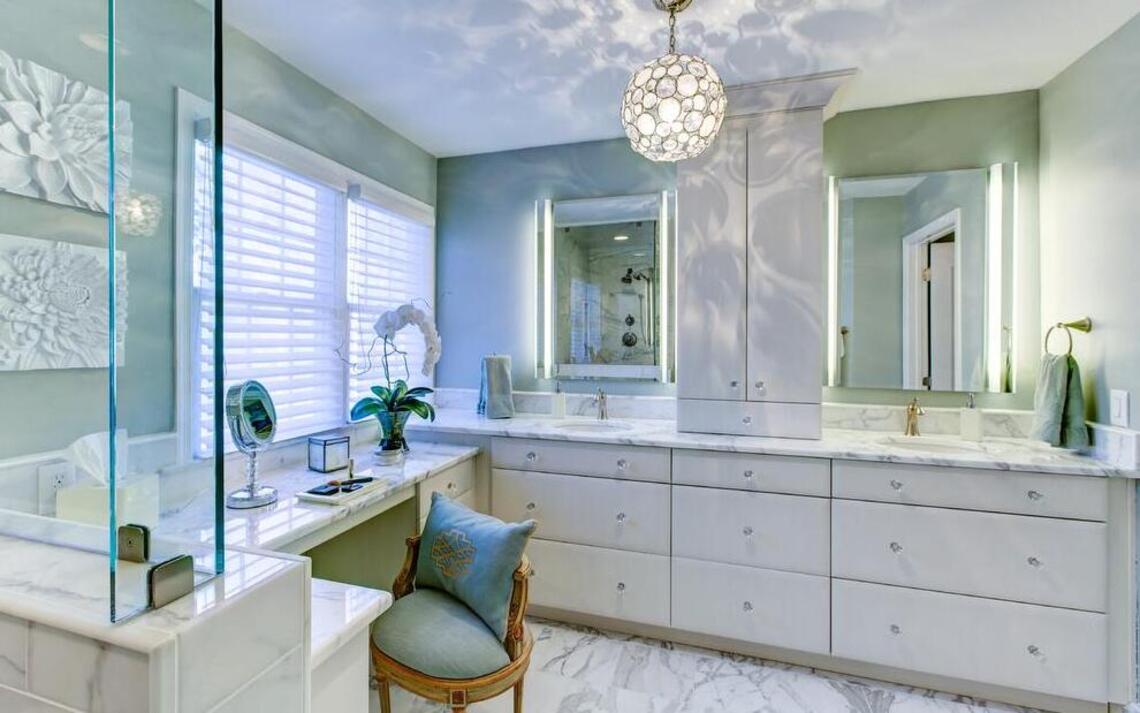 Design Master Class: Nancie Wood creates spa-like bathroom