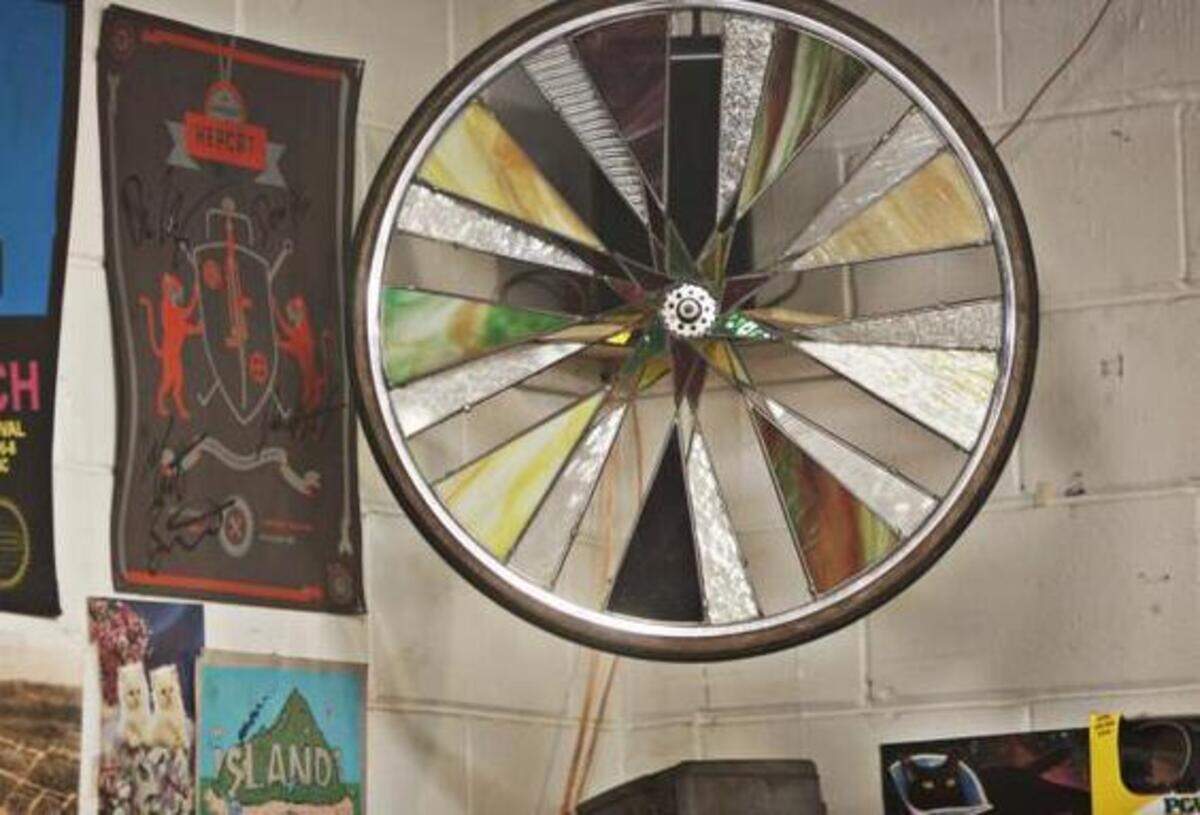 
Behind the counter hangs a rim with stained glass, made by co-owner David Zell’s father-in-law.


