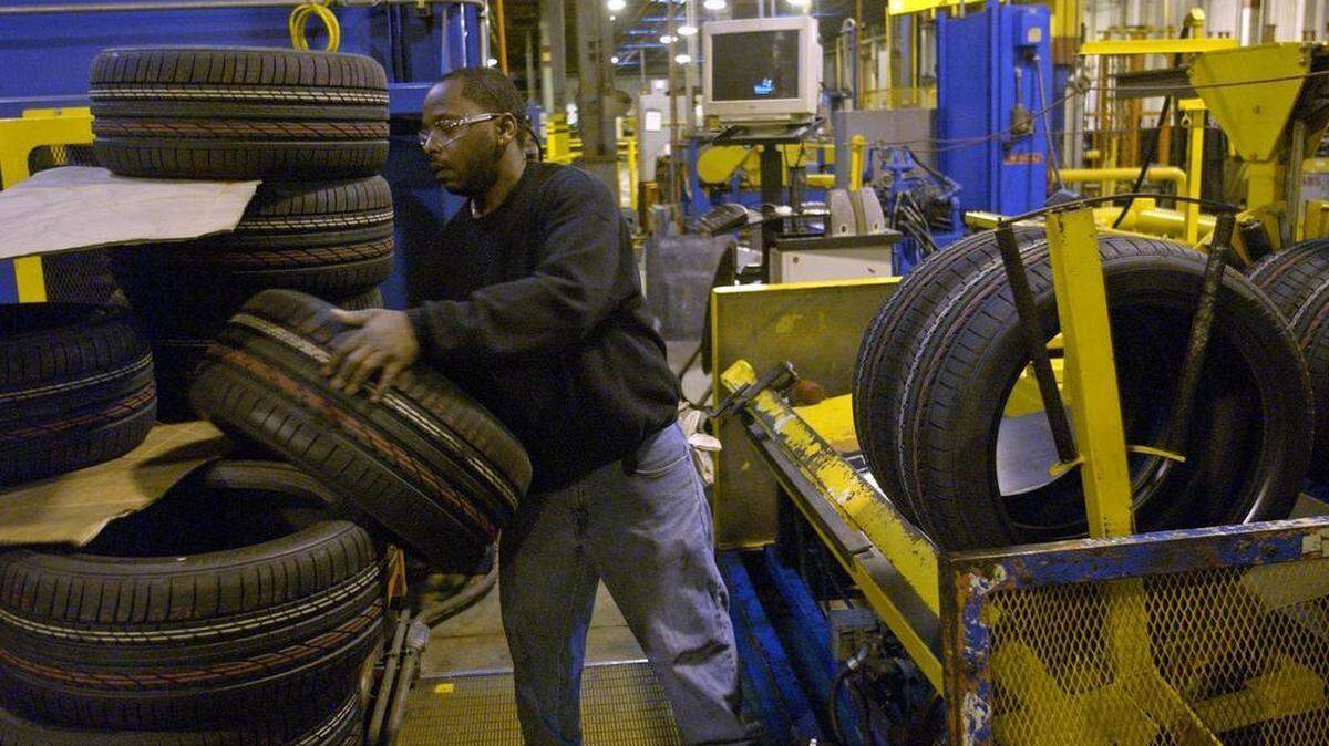In this photo from 2007, Bobby Blue loads tires into a bundler machine at the Bridgestone Firestone plant in Wilson. The company has received an incentive grant to keep one of its factors in Wilson County.