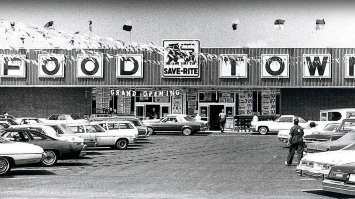 Food Town – the forerunner to Food Lion – first opened its doors on Dec. 12, 1957, in the central North Carolina town of Salisbury. The company has 1,031 stores in 10 states today, but its headquarters remains in Salisbury.