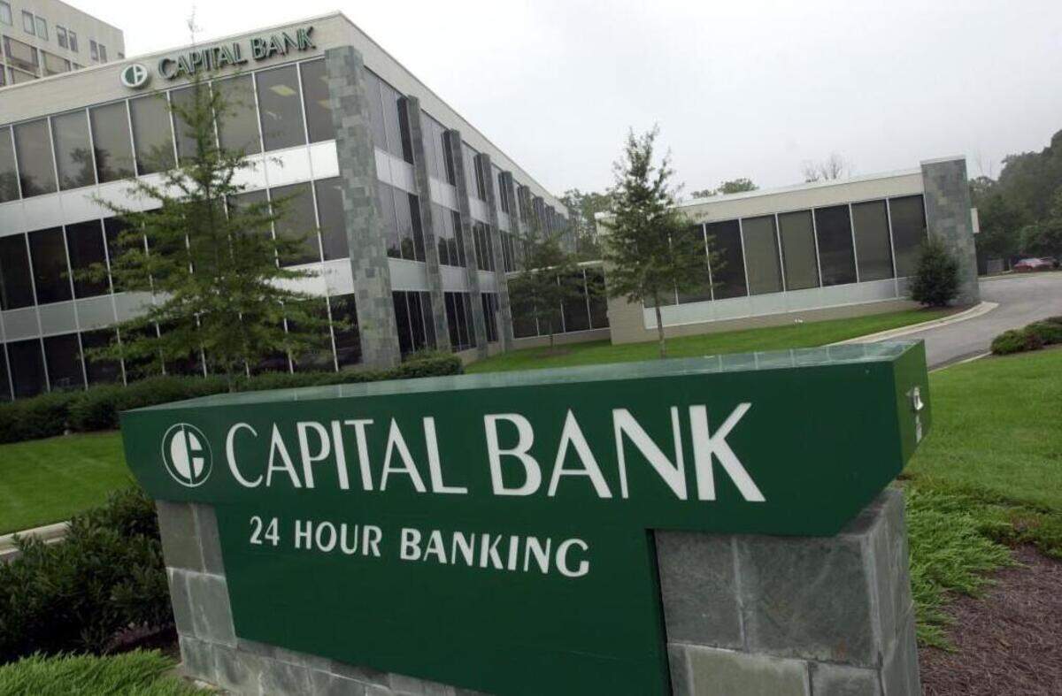 A 2009 photo of the headquarters of the original Capital Bank on Glenwood Avenue in Raleigh.