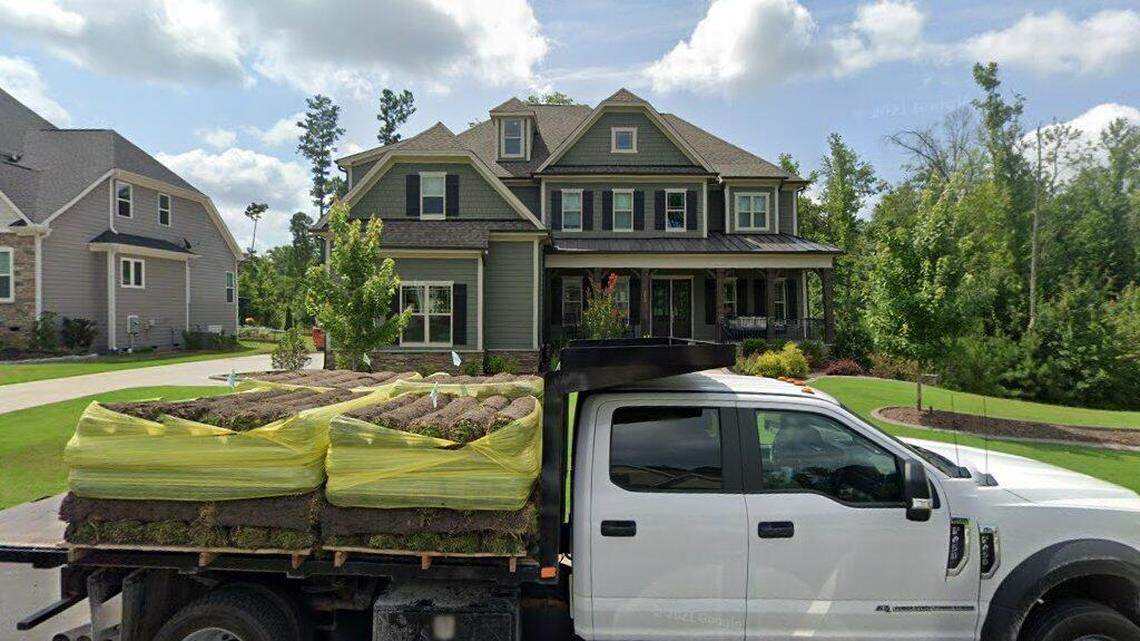 House on 2000 block of Vandiver Way