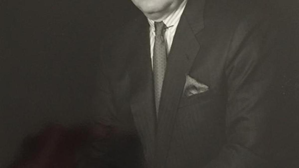 Former NCNB executive Luther Hodges Jr. has written “Bank Notes,” a book about his career and views on the industry.