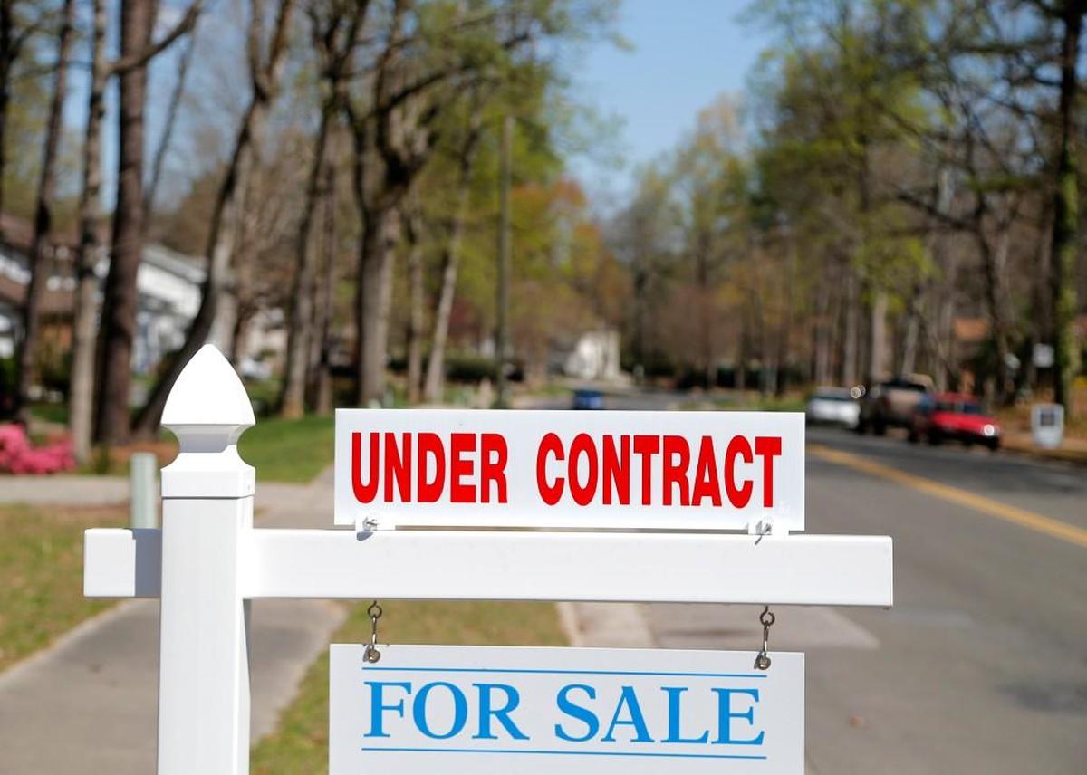 Hilton Head Realtors will begin using the statewide sales contract this summer rather than their own.