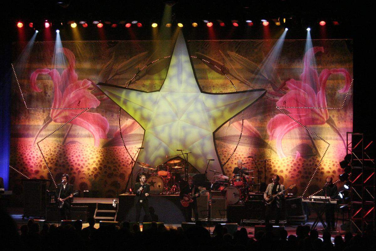 DPAC regularly hosts popular Broadway productions, concerts and comedians. In 2010, Ringo Starr performed at the Durham venue with his Allstar band.
