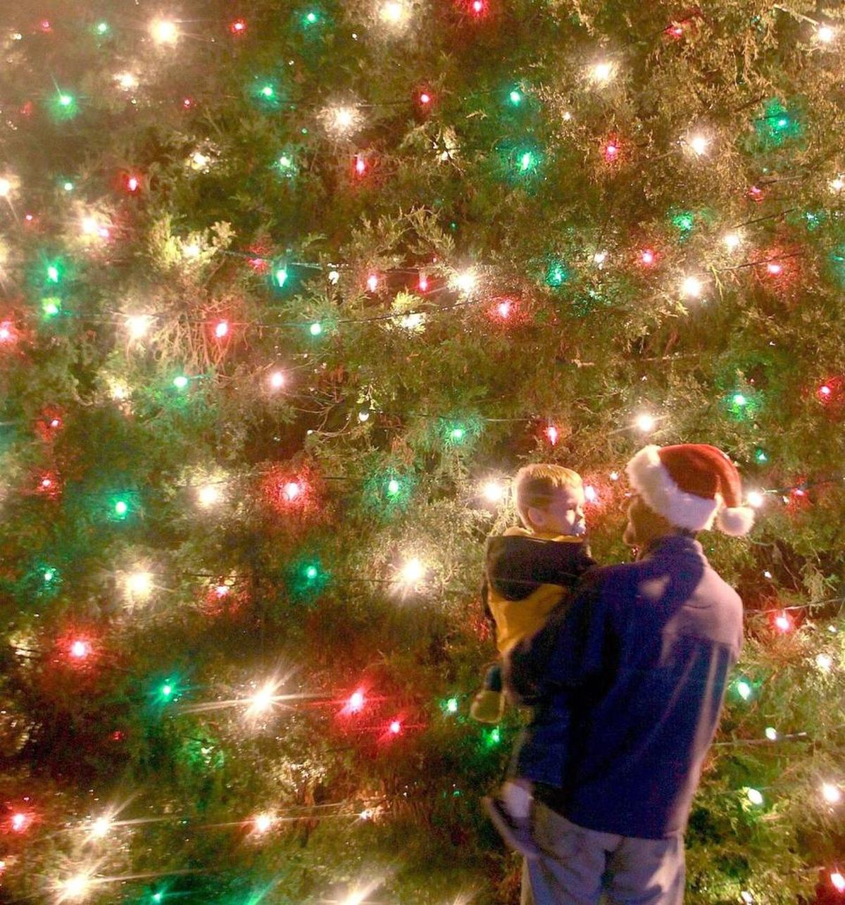 The Chapel Hill Community Tree Lighting Ceremony is  Sunday, Dec. 2  at 6 p.m. at University Baptist Church.
