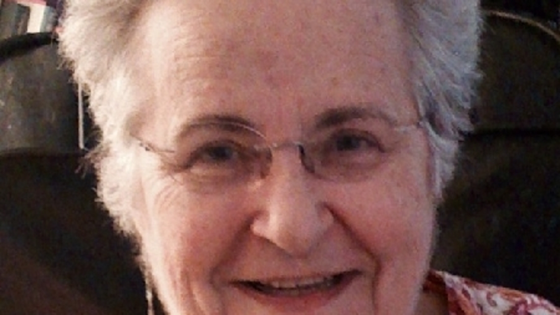 Lucinda Holderness