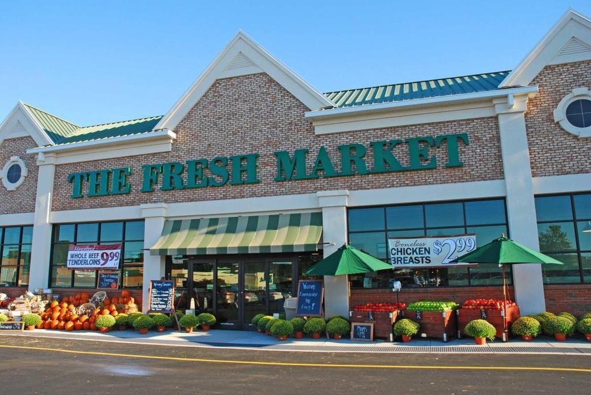 North Kansas City approved plans for a 51,000 -square-foot Fresh Market near Diamond Parkway, bringing jobs, walkability and the first Missouri location next year.
