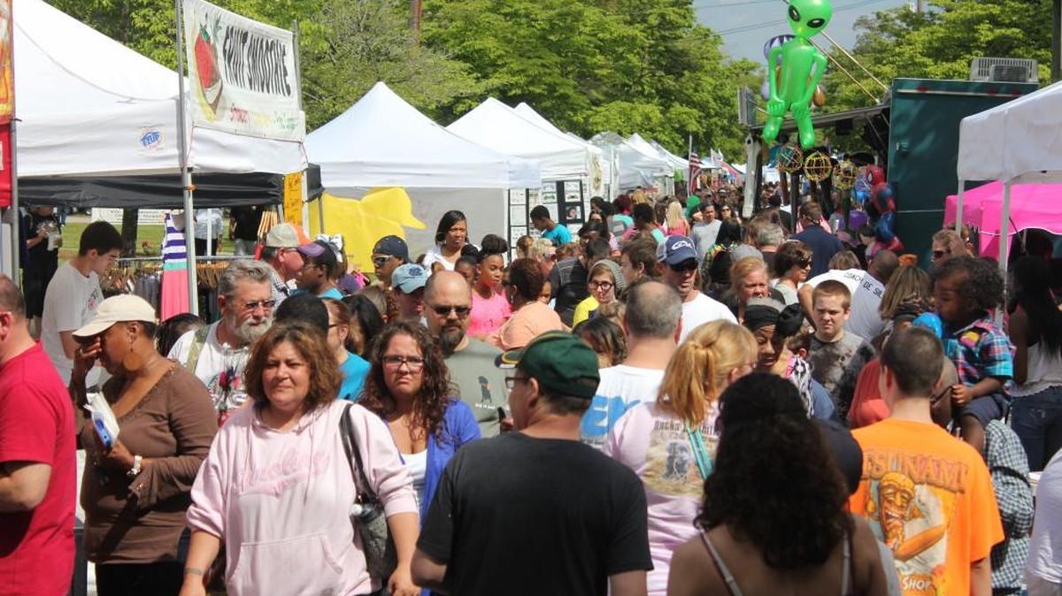 When the weather cooperates, the Ham & Yam Festival draws thousands of people to downtown Smithfield.
