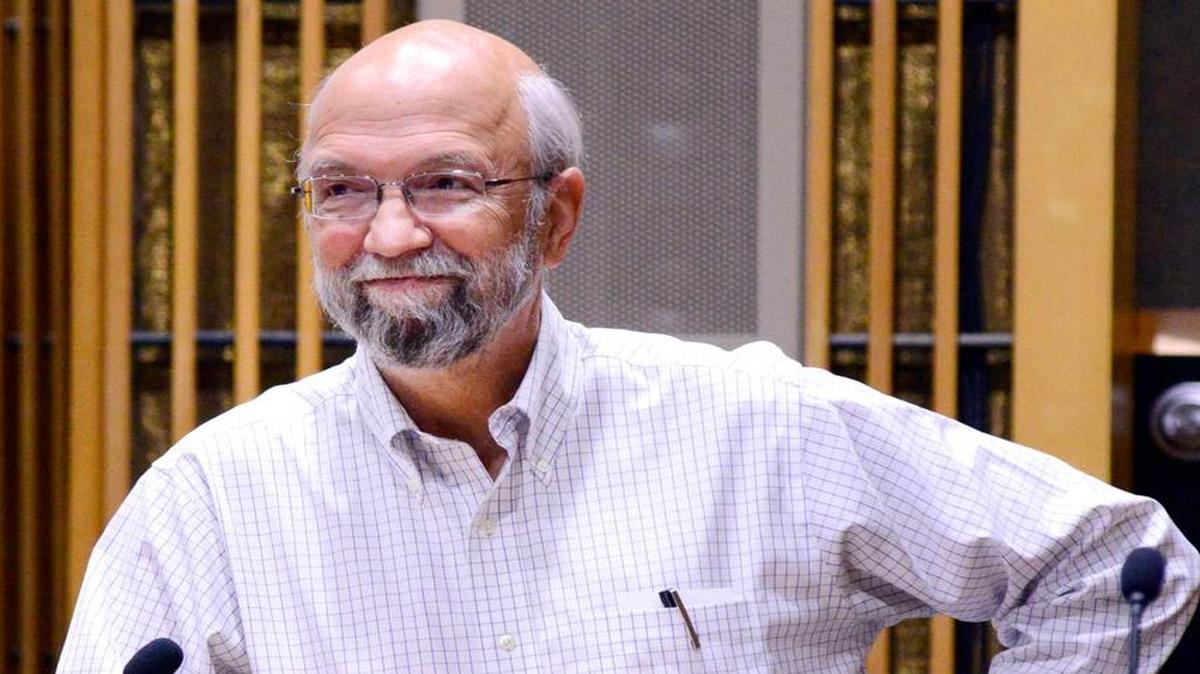 
Allen Wilcox, M.D., Ph.D., epidemiologist at the National Institute of Environmental Health Sciences (NIEHS) in Research Triangle Park, was named 2015 Mentor of the Year by the Society for Pediatric and Perinatal Epidemiologic Research.
