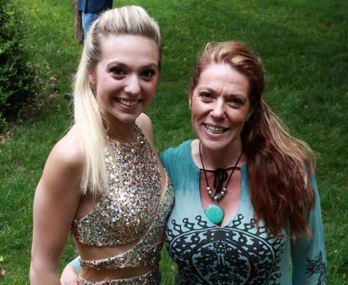Lauren Jenkins with her mother, Kristina Harms.