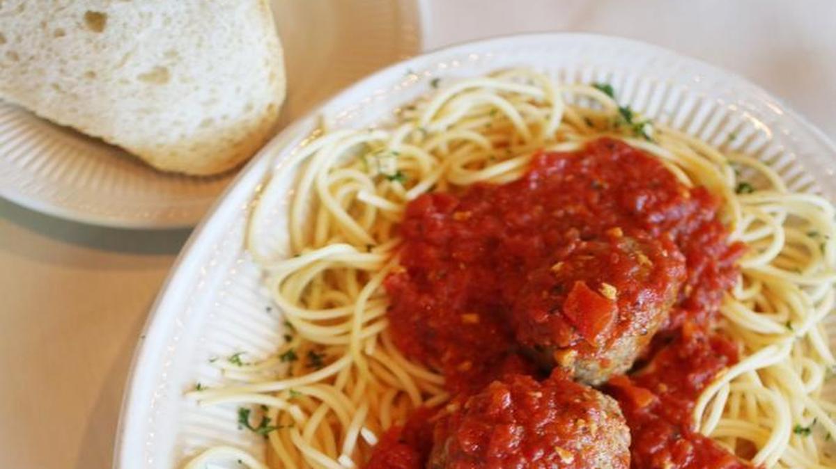 The recipe for Casa Carbone’s marinara sauce first appeared as a Specialty of the House in October 2010. The owners share the sauce recipe again, along with the meatballs to go with it.