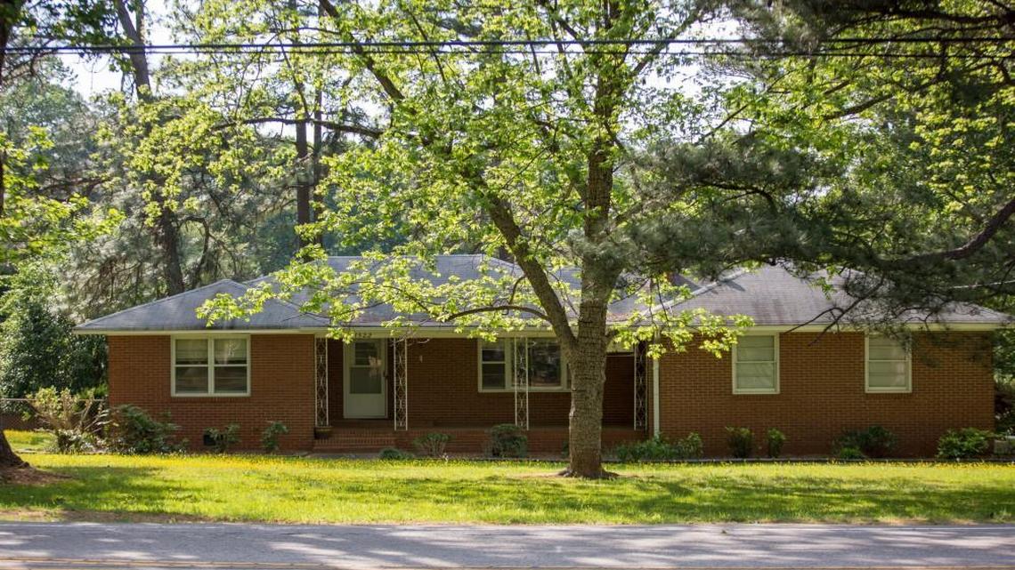 A Hand of Hope Pregnancy Resource Center, an anti-abortion group, wants to move to1522 Jones Franklin Road, pictured, directly next door to A Preferred Women's Health Center, a clinic that offers abortion services Wednesday, April 27, 2016 in Raleigh, N.C.