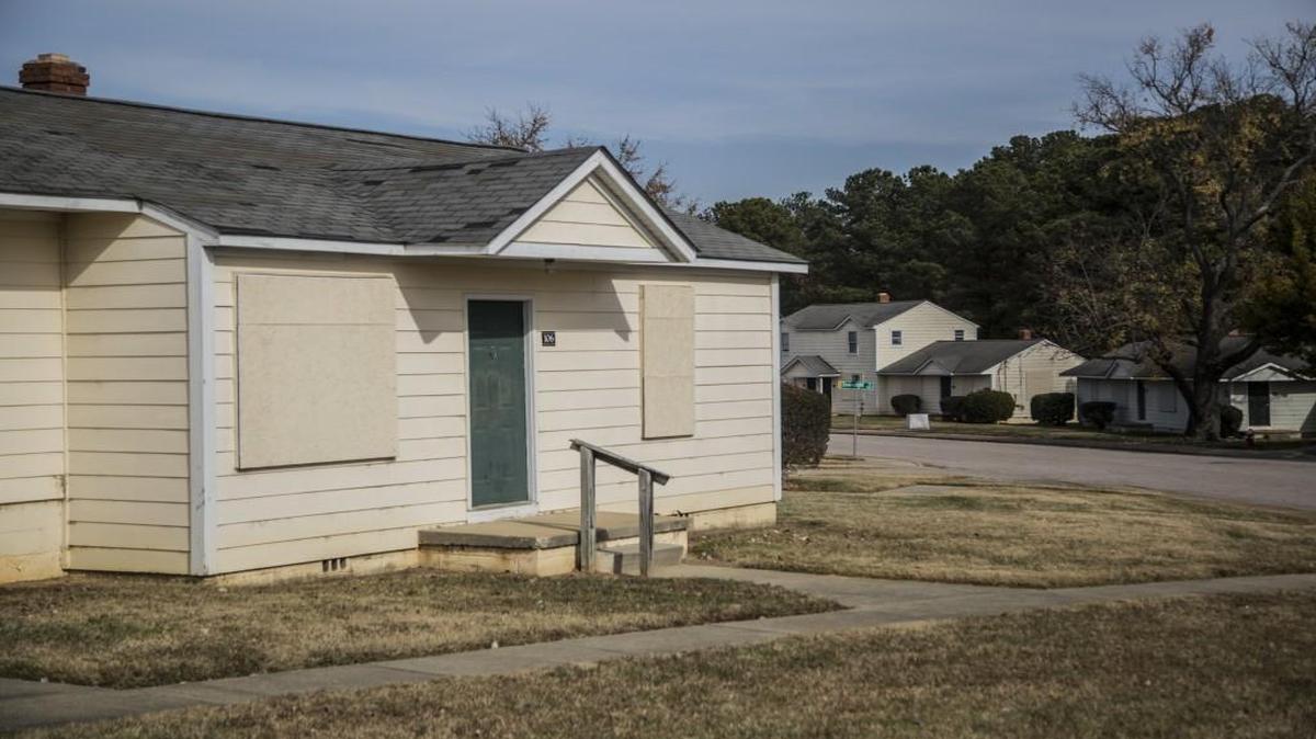 Boarded up apartments sit abandoned Wednesday Nov. 23, 2016 at the Washington Terrace apartments in Raleigh. Redevelopment efforts near and in Washington Terrace by DHIC are currently underway.