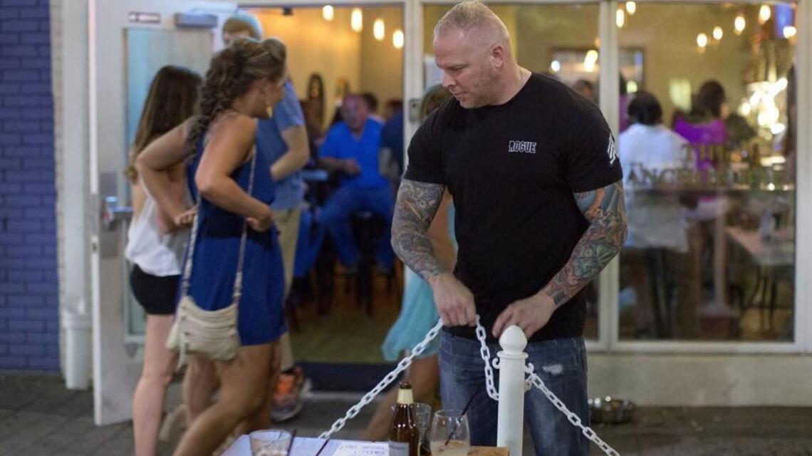 After crackdown, Raleigh reverses some sidewalk dining rules