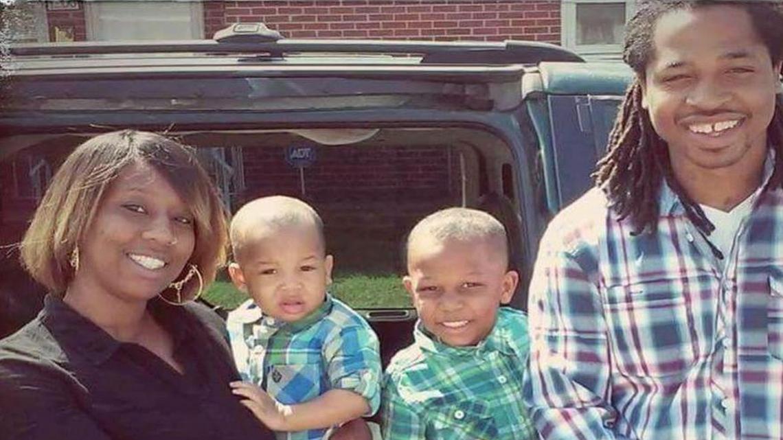 
James Elvin Alston III, right, Joshaki Clay, left, the 22-year-old mother of Alston’s three children; sons Zarreon, 1, Myion 3, and five-year-old daughter Zamyia.
