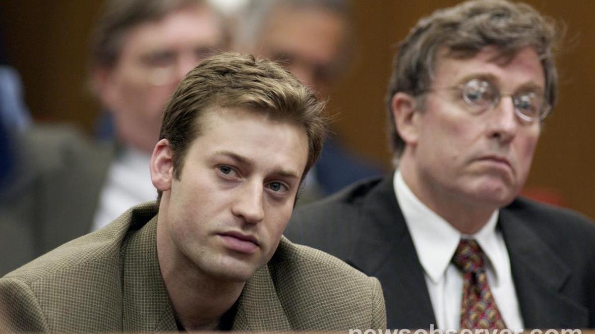 From left, Mike Peterson’s son, Todd Peterson, and Bill Peterson, Mike Peterson’s brother, pay attention to the proceedings Thursday, May 1, 2003 during a hearing in the murder case of Mike Peterson.