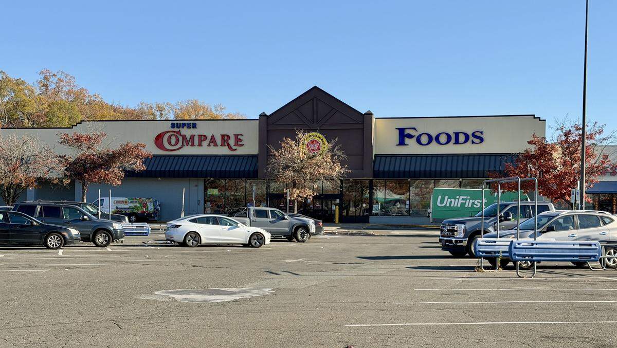 The parking lot is relatively empty at Super Compare Foods grocery store on Avondale Drive in Durham, N.C., Tuesday morning, Nov. 18, 2025. U.S. Border Patrol agents were expected to be arriving in the Triangle, following arrests of 130 people in Charlotte over the weekend.