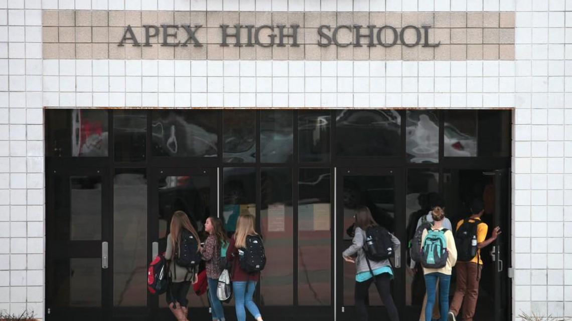 Apex High school students change classes between its five main buildings and several detached modular classrooms on Jan. 28, 2016. Apex High’s average SAT score of 1,194 during the 2016-17 school year was the third-highest score of any school in the Wake County school system.