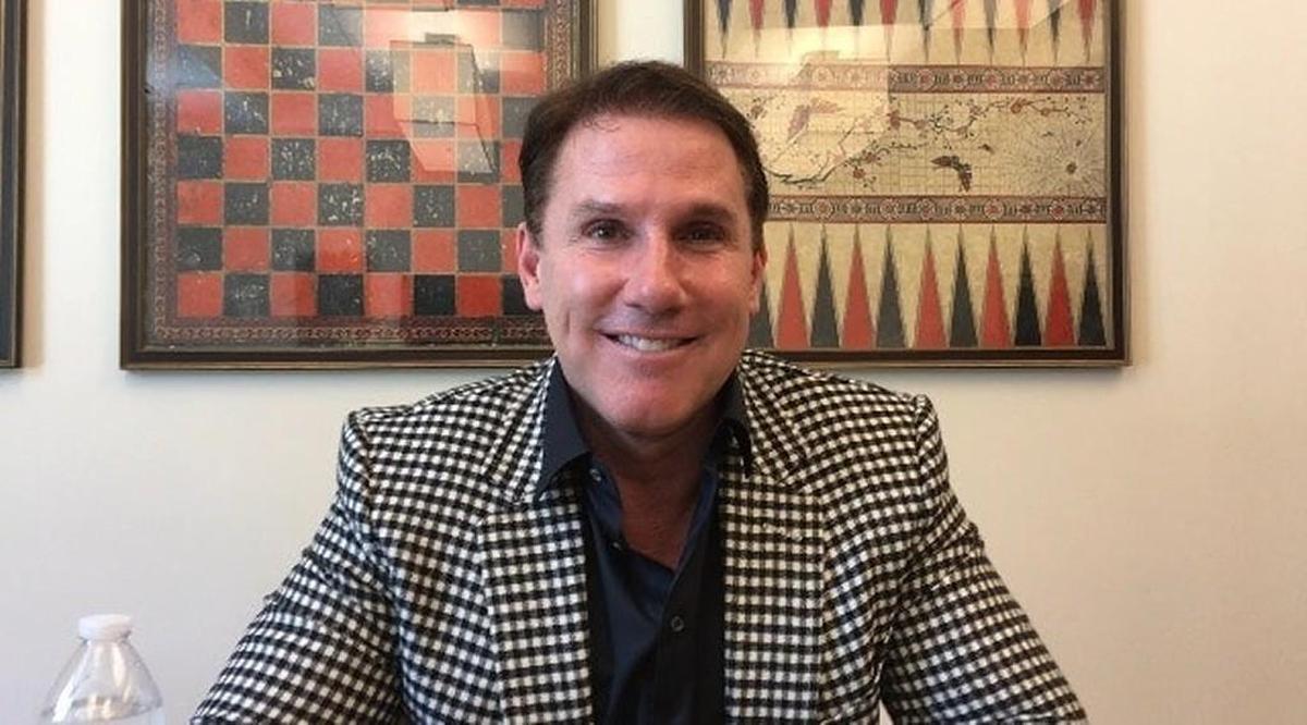 See novelist Nicholas Sparks at Knight Theater on June 2.