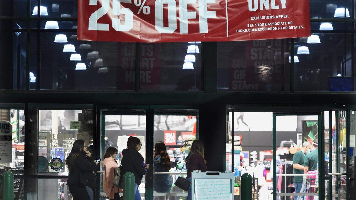 A popular sporting goods store in Durham closes soon.