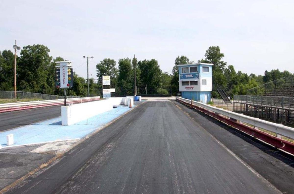 A photo of Roxboro Motorsports Park drag strip.