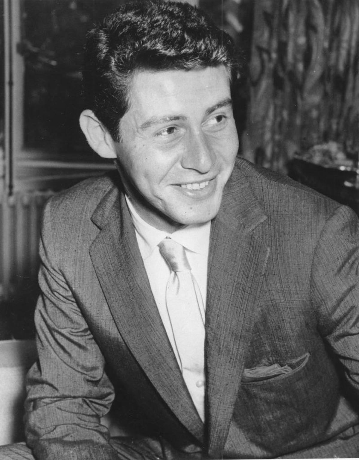 Eddie Fisher’s ‘O Mein Papa’ is another classic father song.