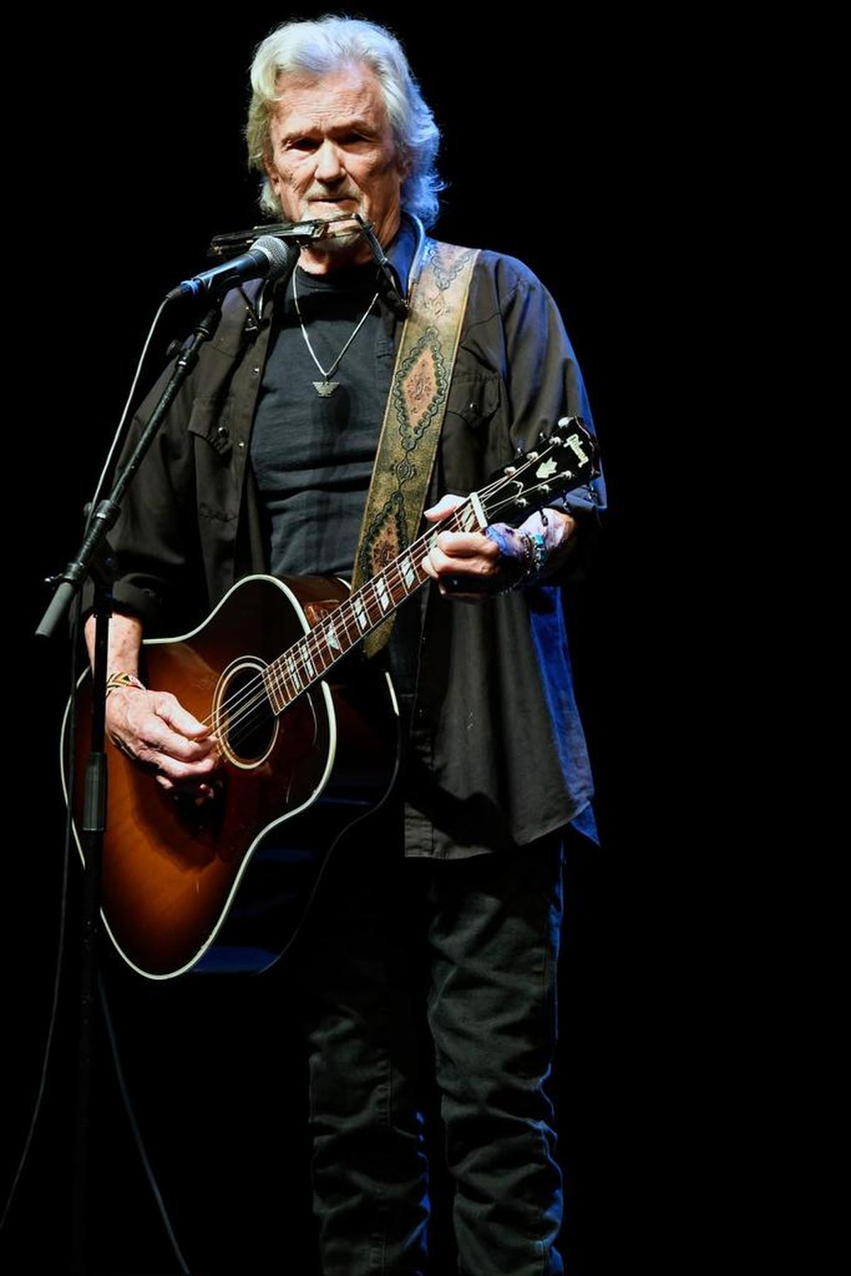 Kris Kristofferson – someone Barry Saunders would like to share a drink with.